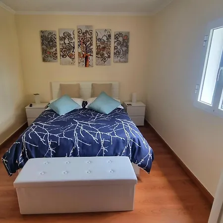 Near Levadas And Pico Ruivo, Santana Madeira Getaway With Terrace Views Holiday home Santana (Madeira)