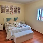 Near Levadas And Pico Ruivo, Madeira Getaway With Terrace Views Hébergement de vacances *