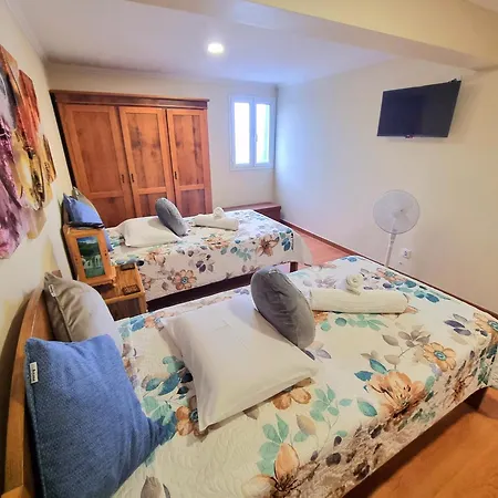 Vakantiehuis Escape With Terrace Views, Near Levadas And Pico Ruivo