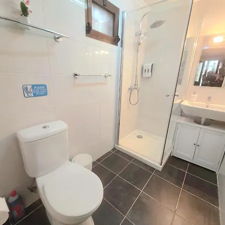 Near Levadas And Pico Ruivo, Madeira Getaway With Terrace Views Дом отдыха