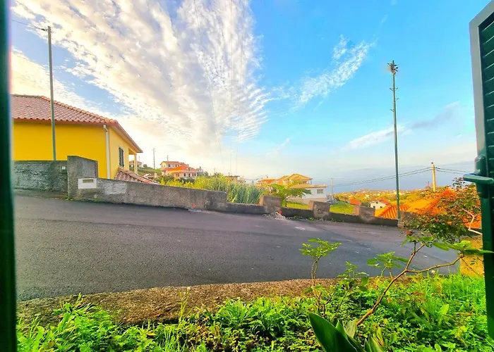 Holiday home Near Levadas And Pico Ruivo, Santana Madeira Getaway With Terrace Views Santana (Madeira)