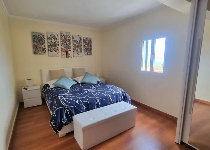 Holiday home Near Levadas And Pico Ruivo, Santana Madeira Getaway With Terrace Views *