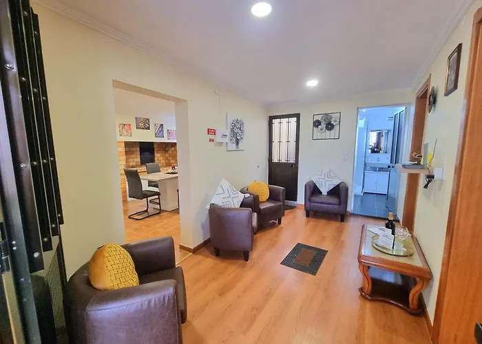 בית נופש Near Levadas And Pico Ruivo, Madeira Getaway With Terrace Views סנטנה